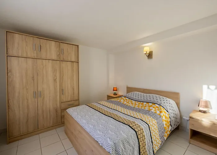 Rochelongue By Interhome